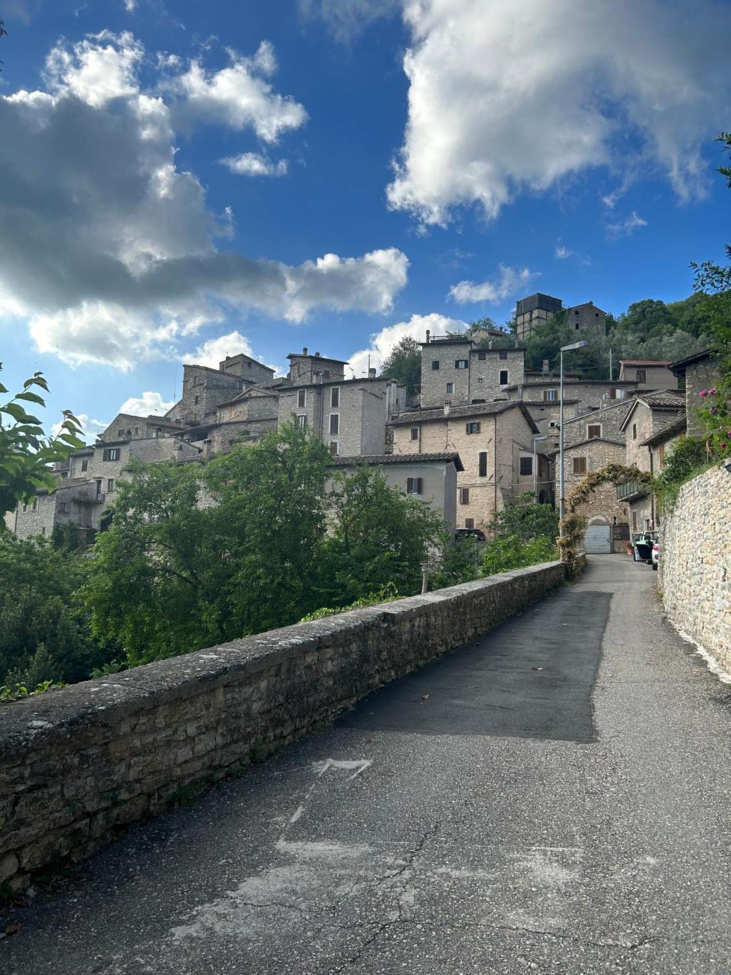 Appartamento Storico A Valle San Martino Di Spoleto Ngoại thất bức ảnh